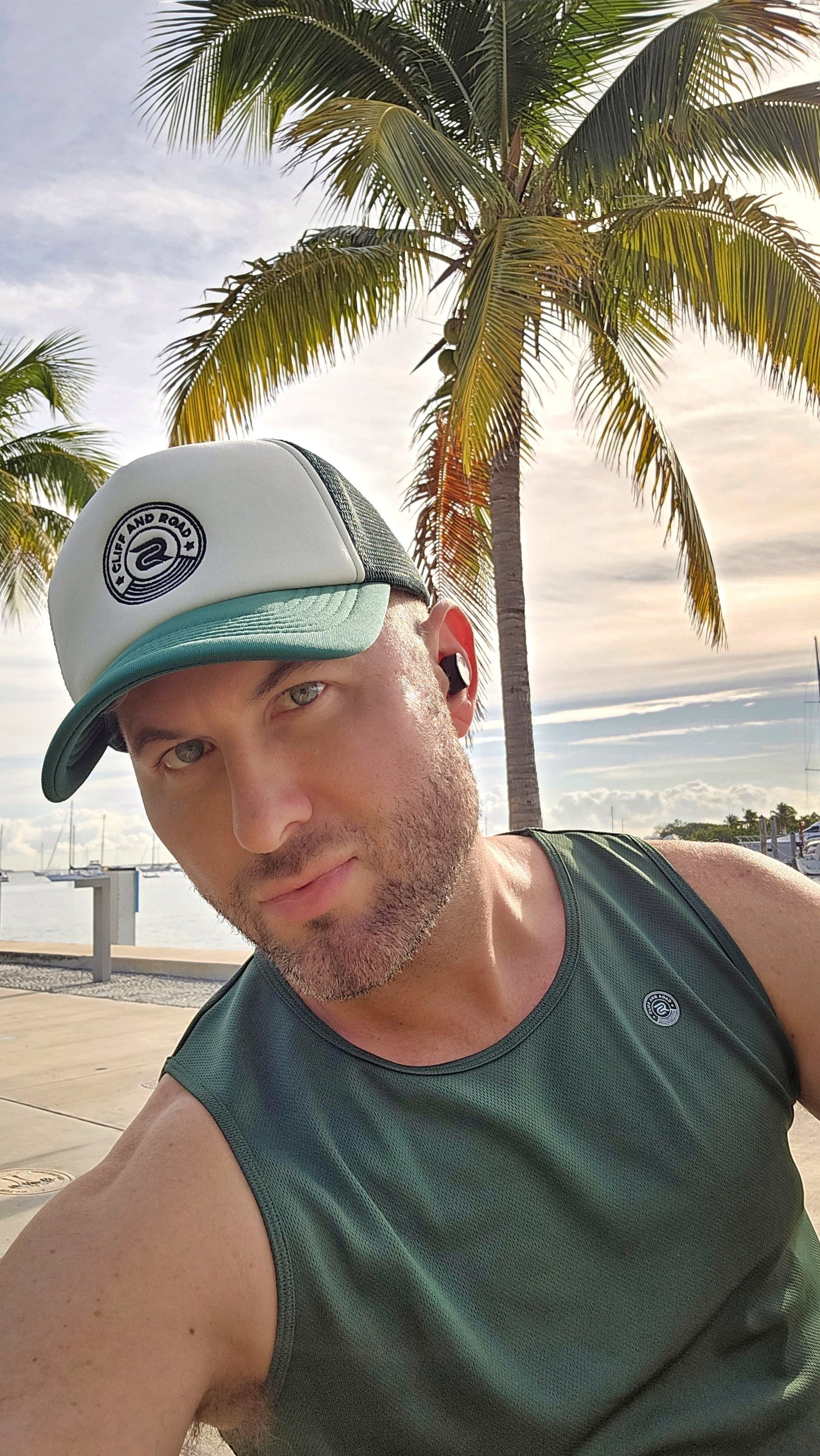 The Johnson Cap in the color Verde