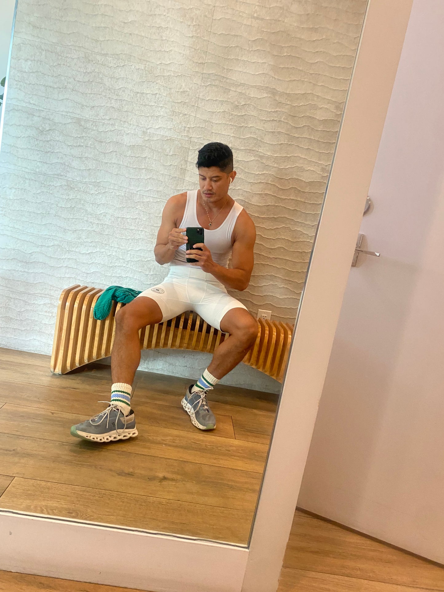The SculptureFit tank in Polar Blanco