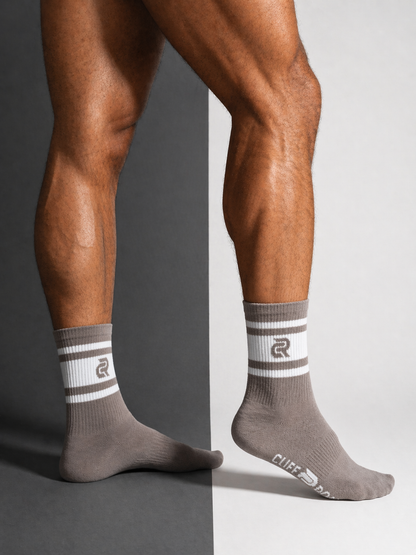 Socks in the color Sombra