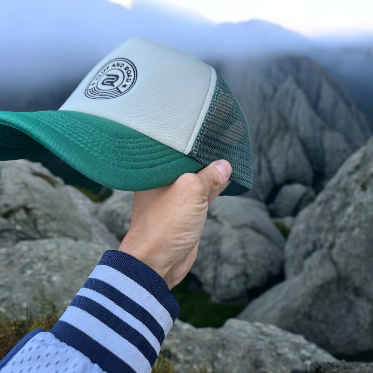 The Johnson Cap in the color Verde